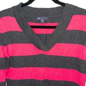 🦋3/40 GAP V-Neck Sweater (M)